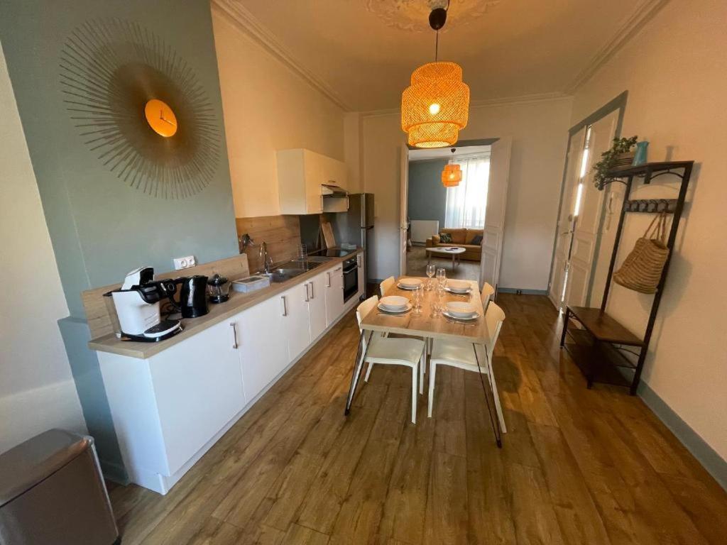 -Le Petit Rochelais- Centre Ville, Stationnement, Netflix - Ideal Couples, Familles, Business Niort Exterior photo