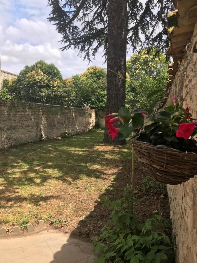 -Le Petit Rochelais- Centre Ville, Stationnement, Netflix - Ideal Couples, Familles, Business Niort Exterior photo